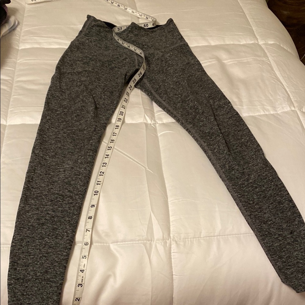 Beyond yoga grey marled leggings. Size S. Excellent condition. Barely worn.